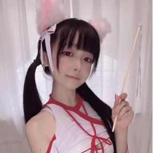 可爱绅士必备！6.1G肉酱阿视频合集，cosplay玉兔泉纱雾饱满身材